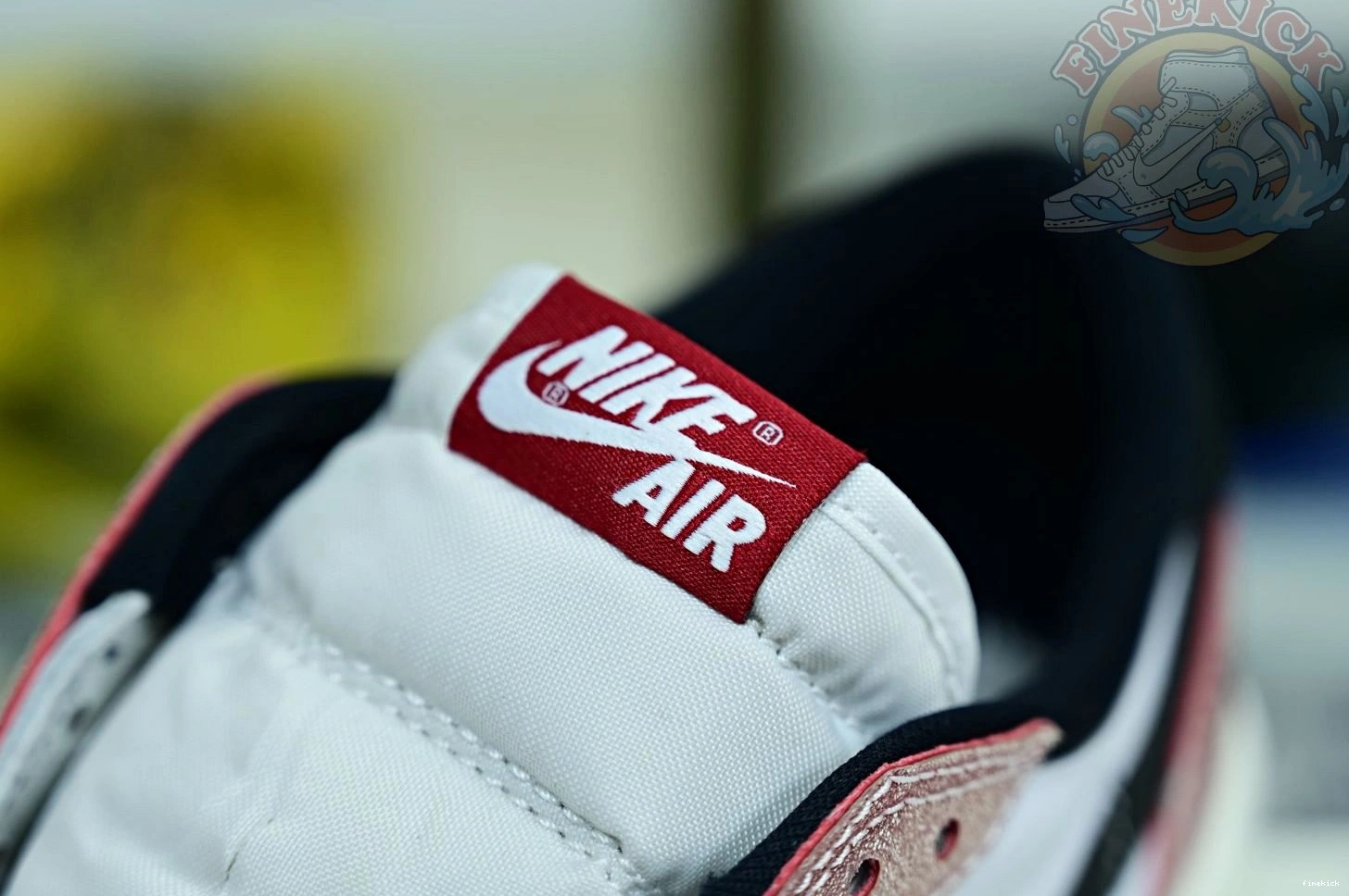 Room Trophy Jordan1 Low x Air Jordan OG 0731